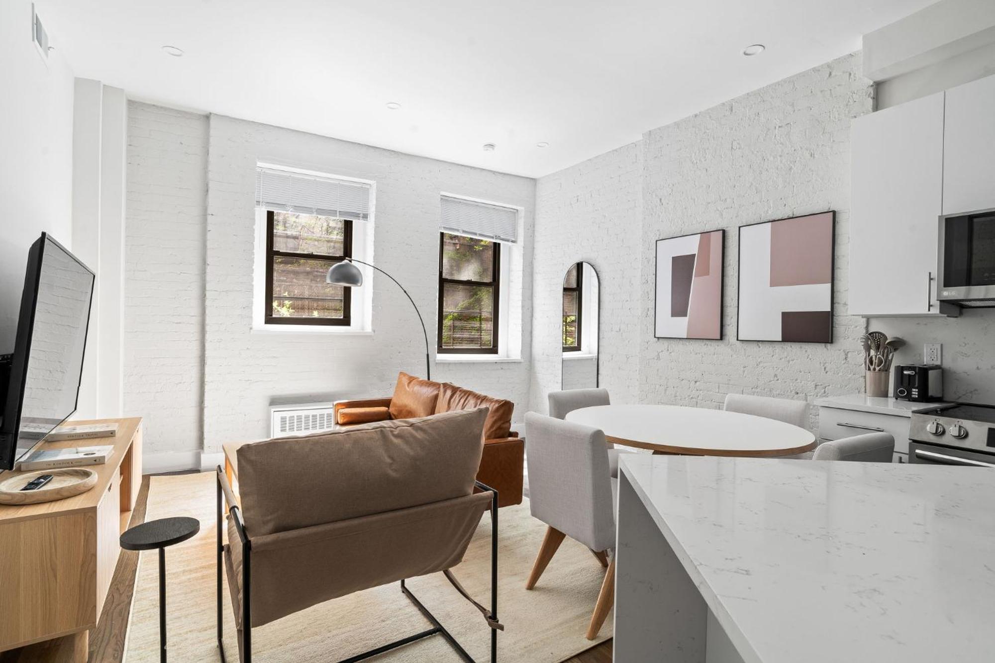 Upper Eastside 3bd 1ba Gem Apartment *